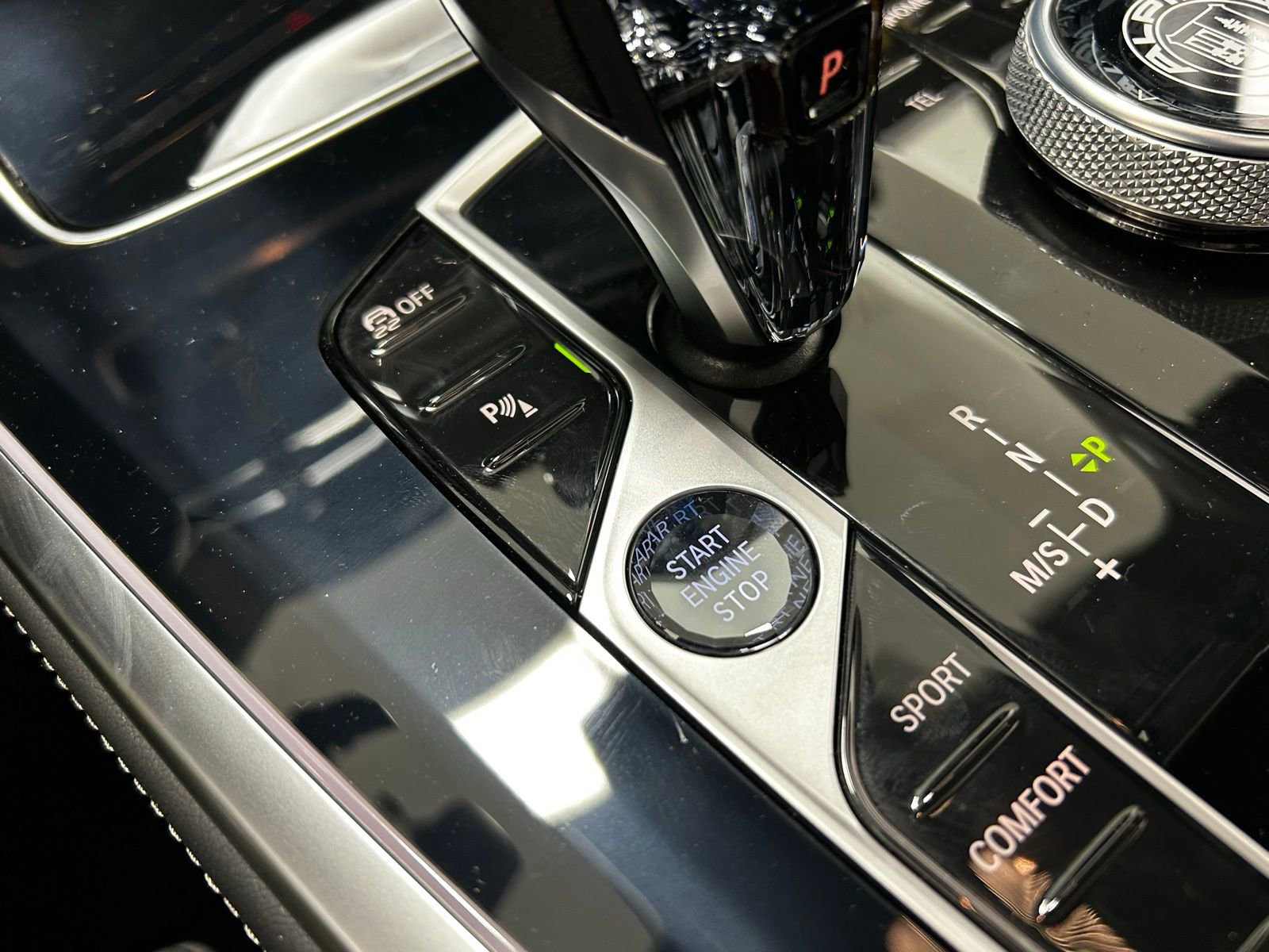 New 2026 BMW ALPINA XB7 AWD/4WD image 38