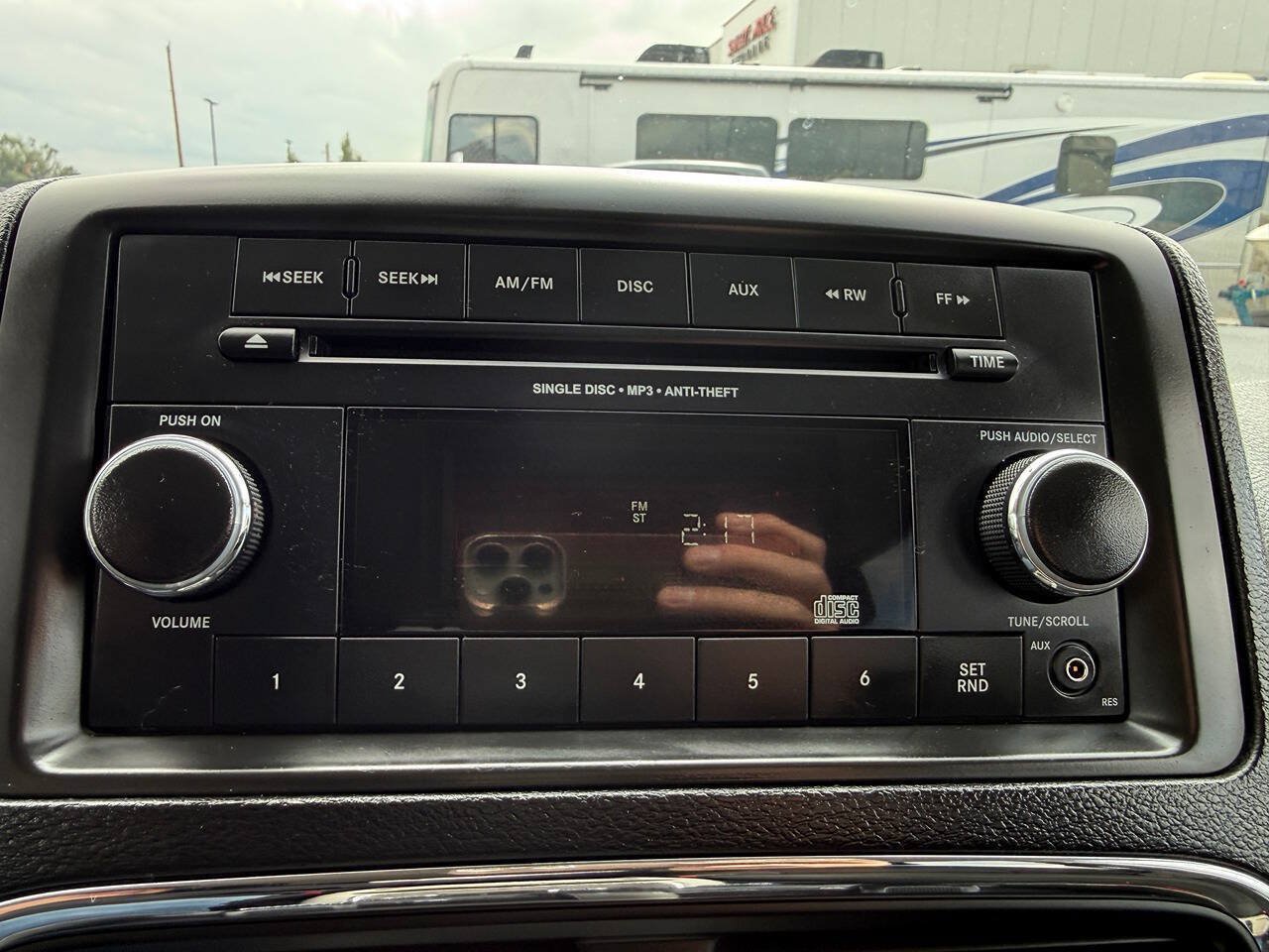 Used 2016 Dodge Grand Caravan SXT FWD image 36