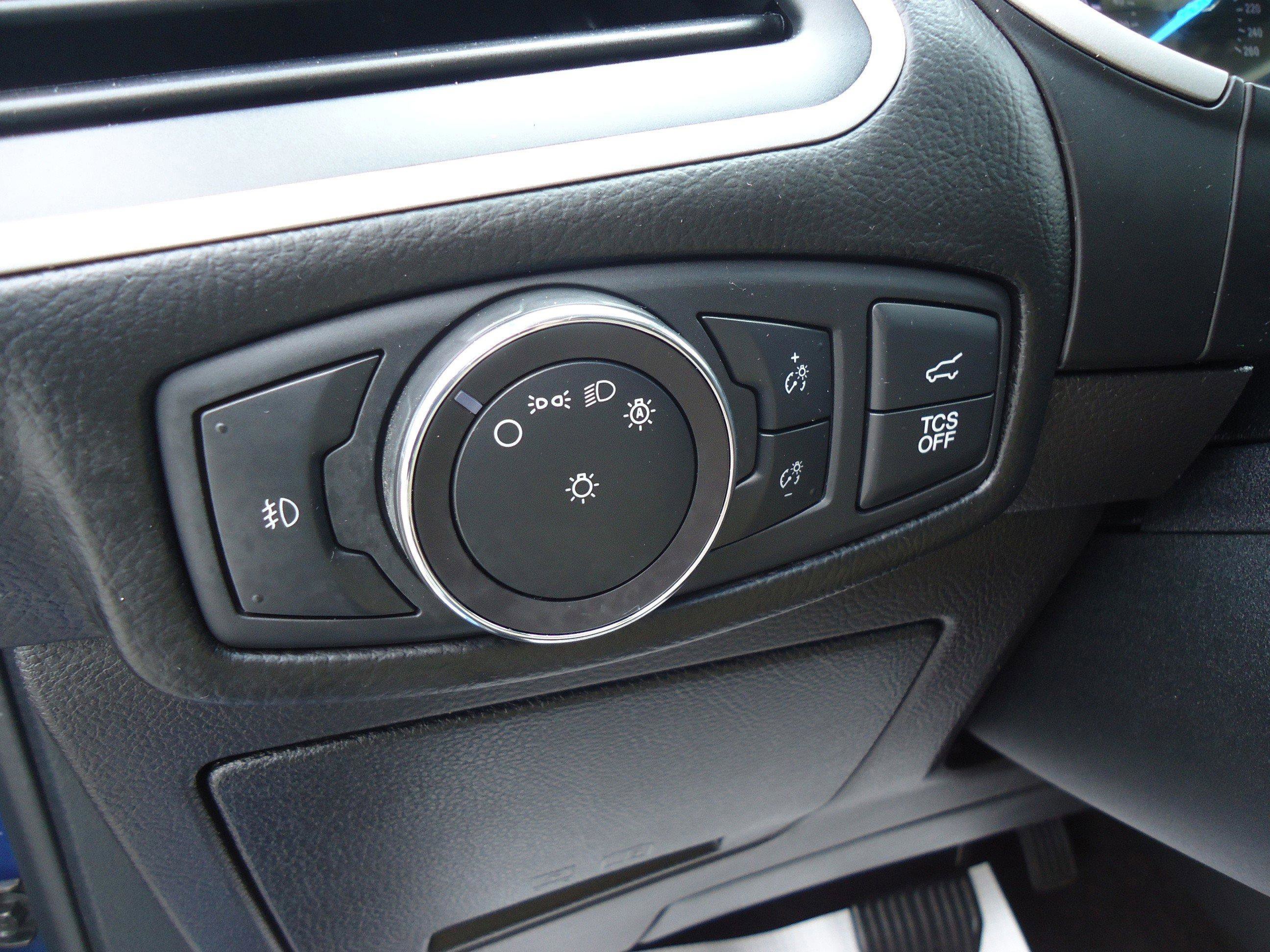 Used 2020 Ford Edge SEL w/ Convenience Package AWD/4WD image 15