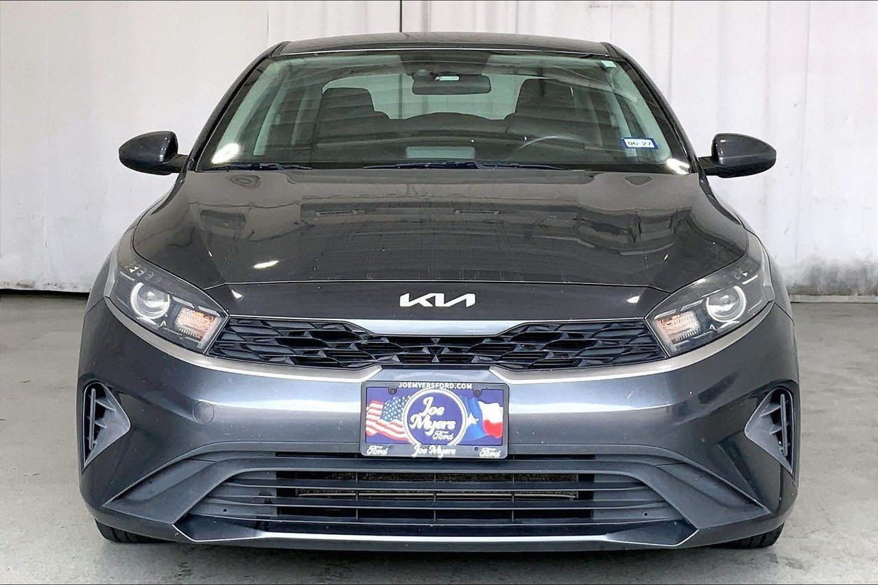Used 2022 Kia Forte Sedan FWD image 2