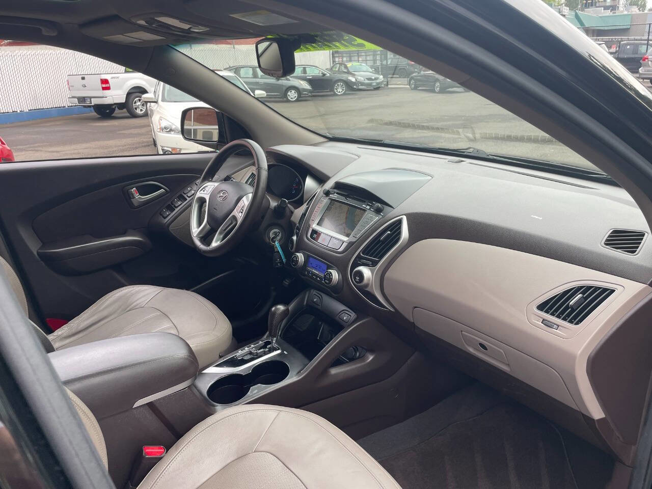 Used 2012 Hyundai Tucson Limited w/ Premium Pkg image 22