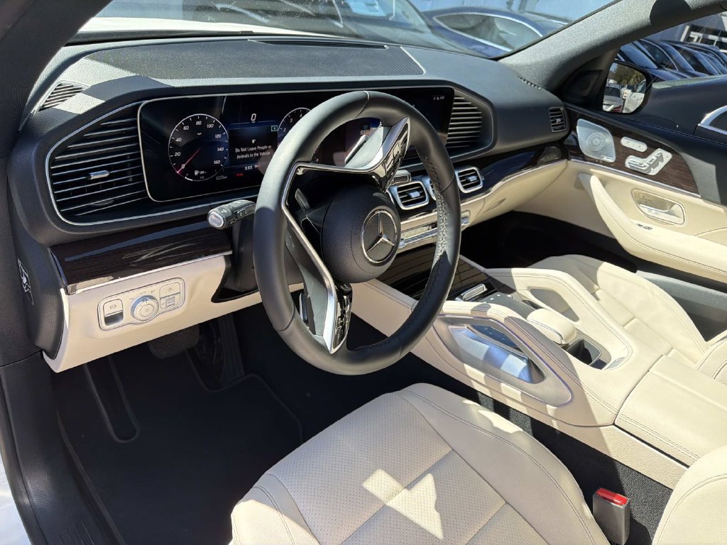 Used 2025 Mercedes-Benz GLE 350 4MATIC image 18