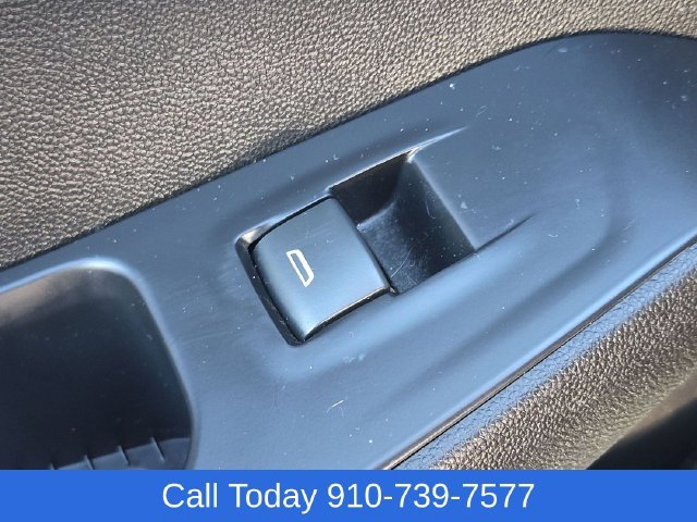 Used 2021 Chevrolet Traverse LT w/ LPO, Floor Liner Package AWD/4WD image 28