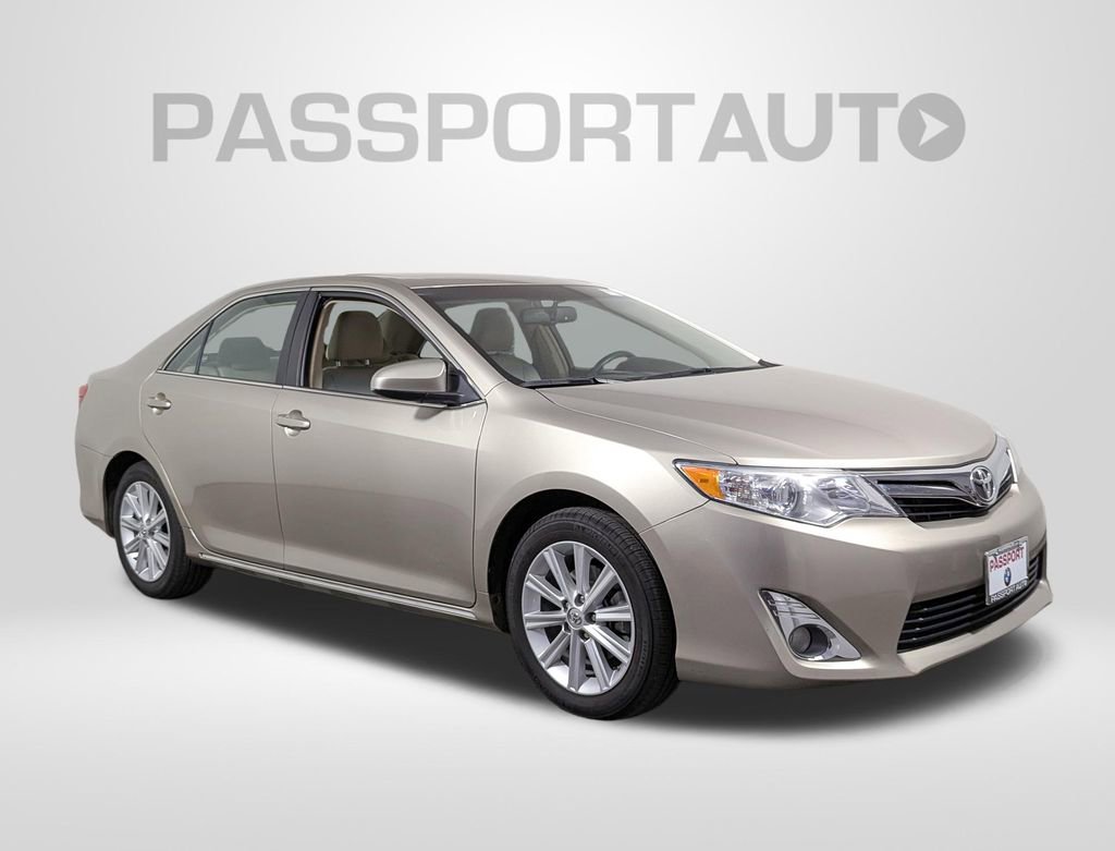 Used 2014 Toyota Camry XLE image 8