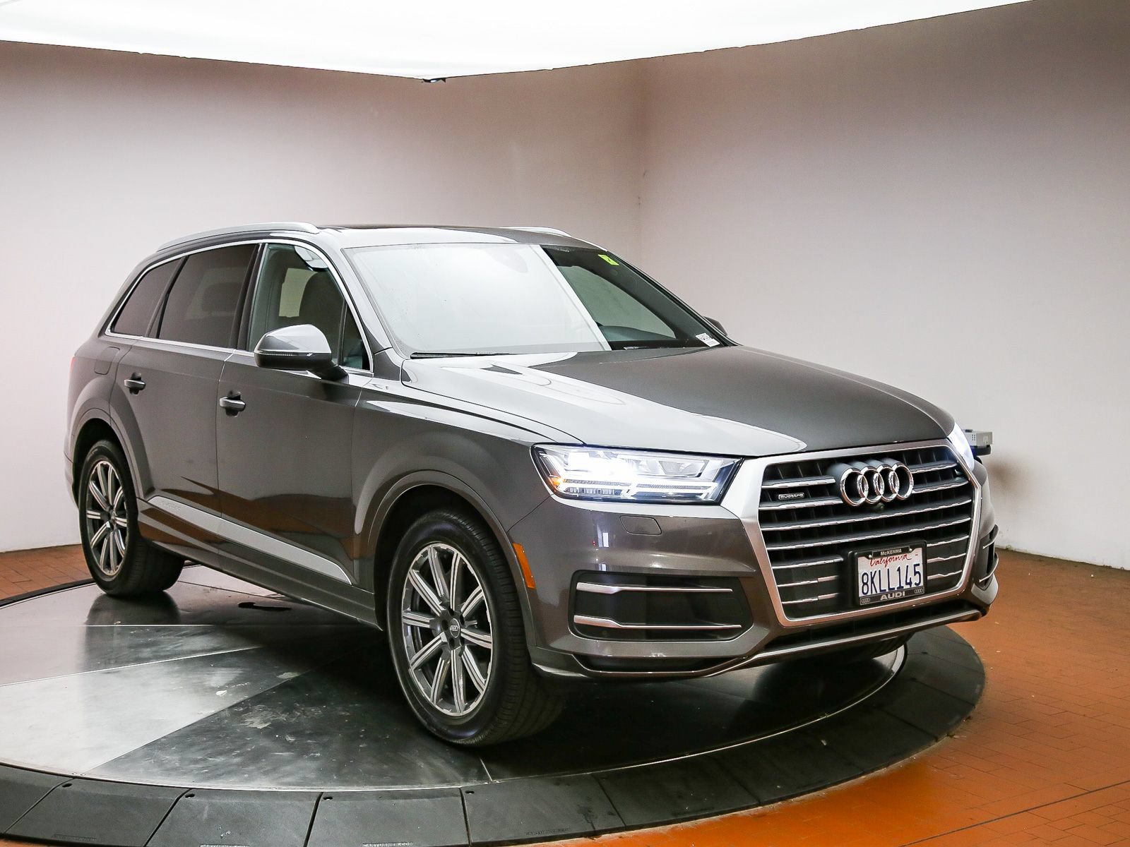Used 2019 Audi Q7 2.0T Premium Plus w/ Premium Plus Package AWD/4WD image 3