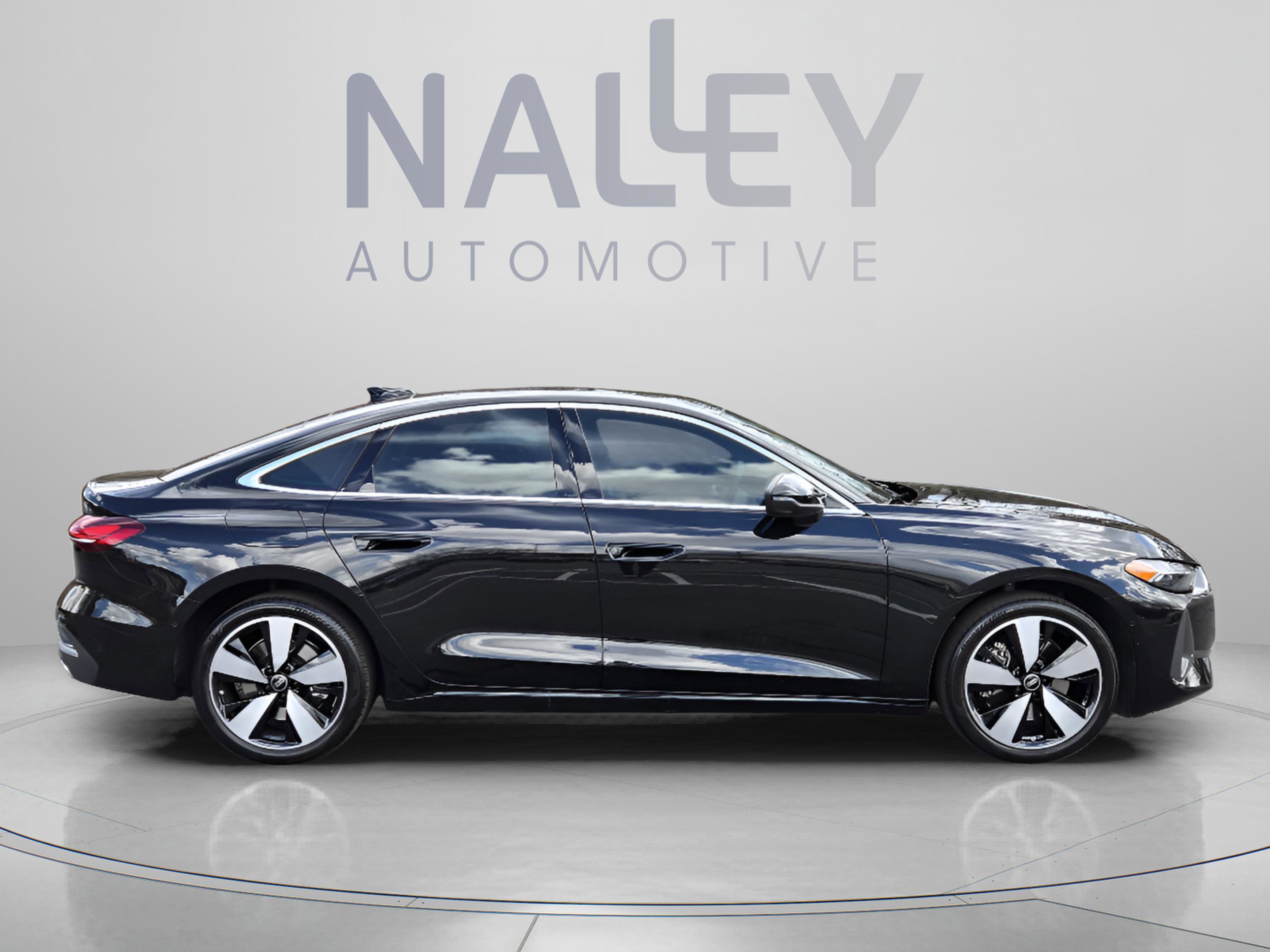 Used 2025 Audi A5 2.0T Premium Plus w/ Premium Plus AWD/4WD image 6