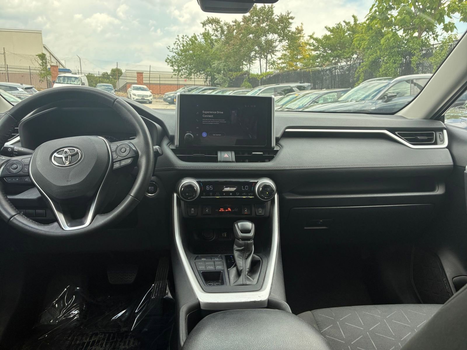 Used 2024 Toyota RAV4 XLE w/ Weather Package AWD/4WD image 17