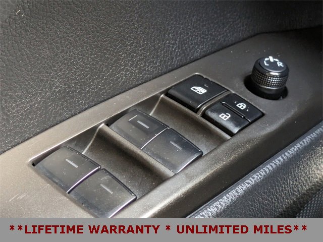 Used 2023 Toyota Camry SE image 25