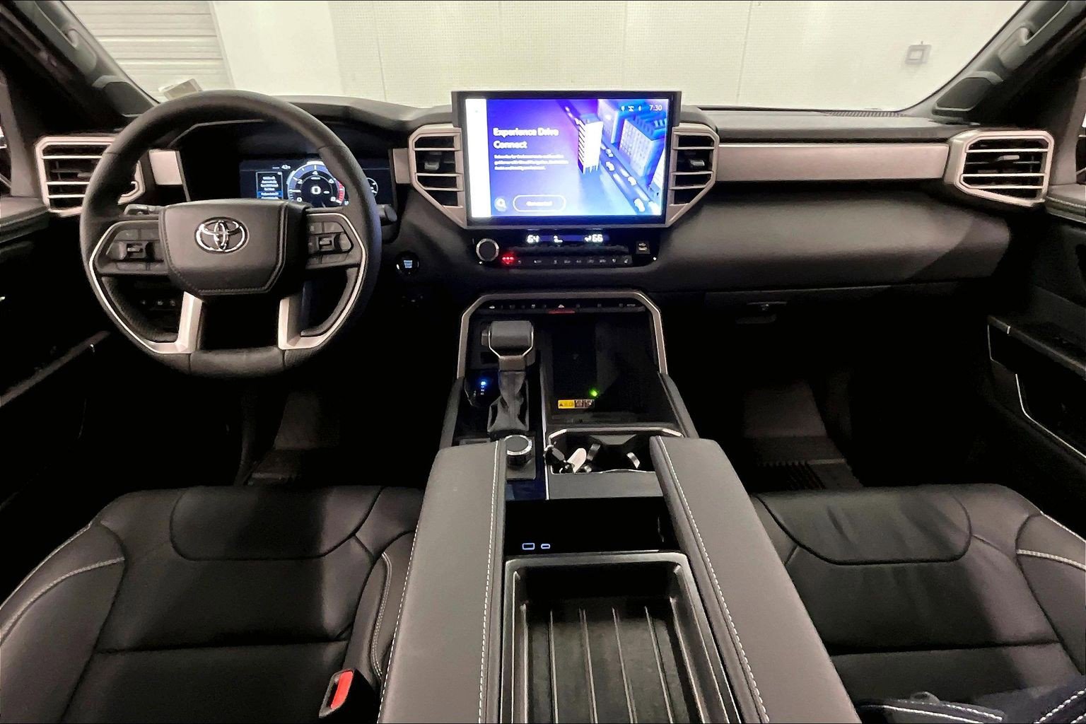 Used 2026 Toyota Tundra Limited AWD/4WD image 18