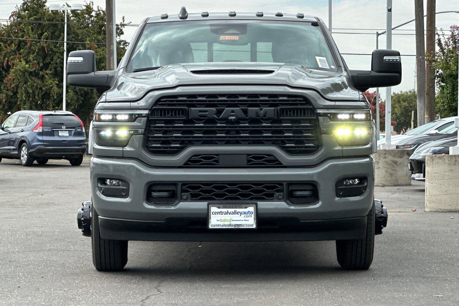 New 2027 RAM 3500 Limited AWD/4WD image 8