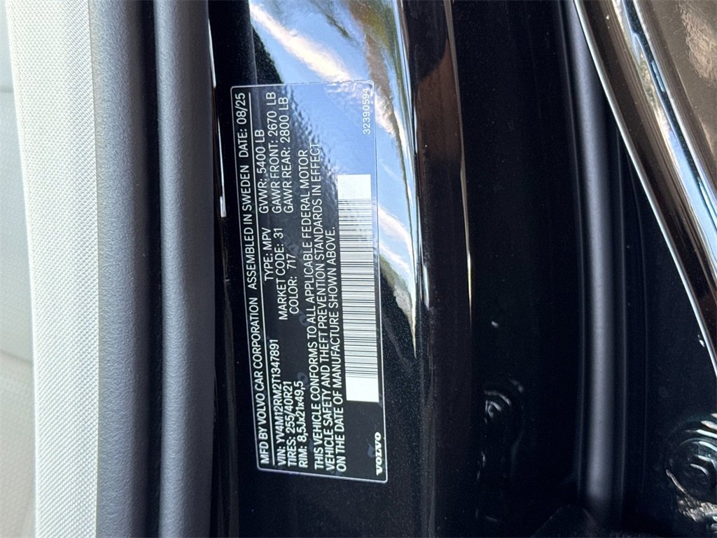 New 2026 Volvo XC60 B5 Ultra w/ Climate Package PRO image 28