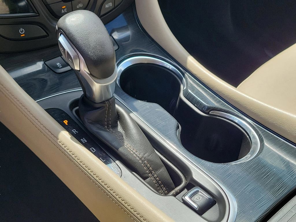 Used 2018 Buick Envision Essence FWD image 35