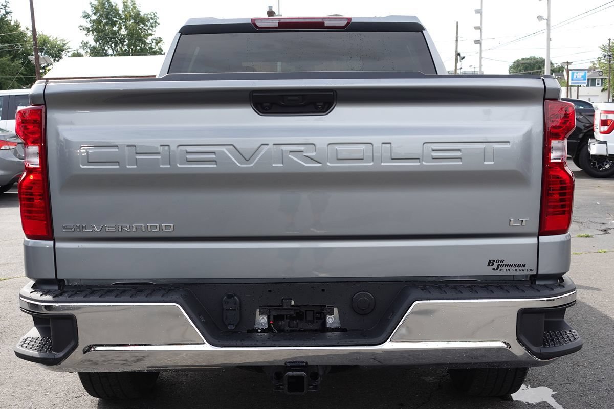Used 2024 Chevrolet Silverado 1500 LT AWD/4WD image 11