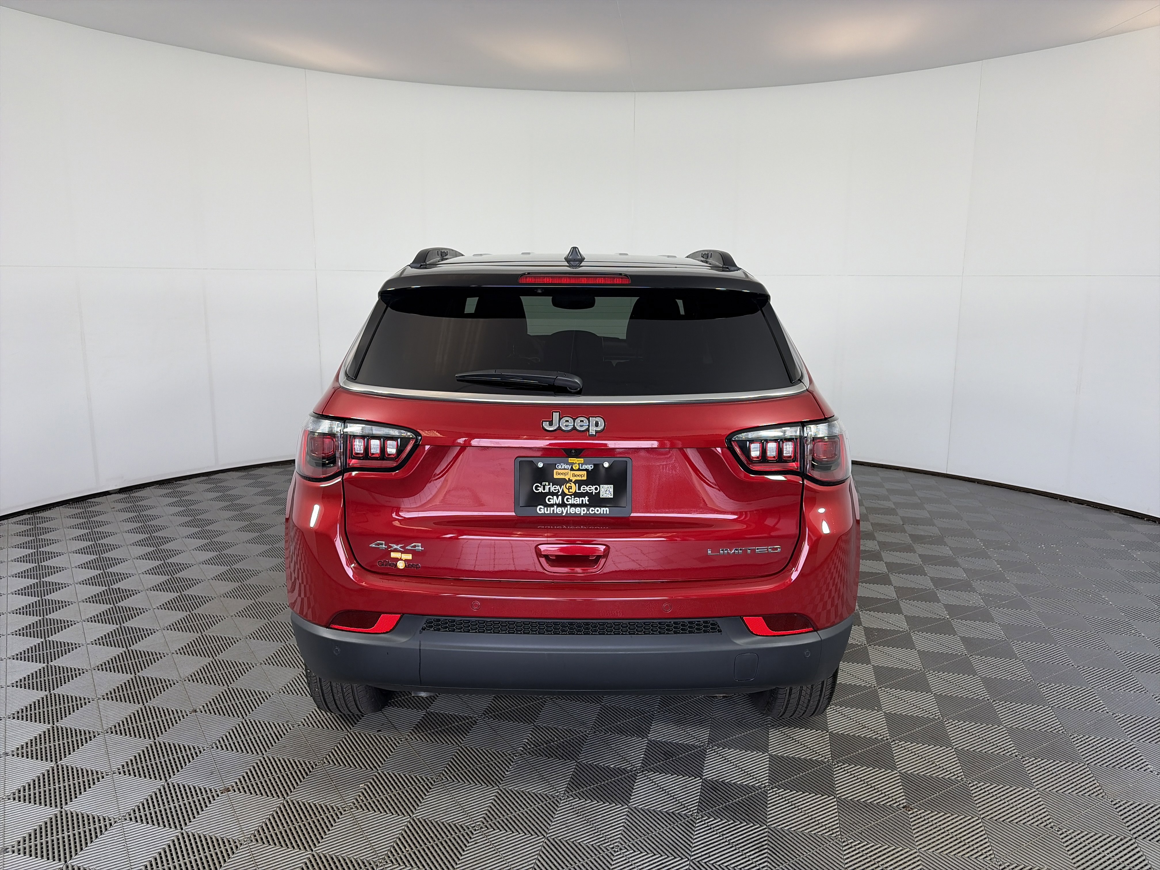 Used 2025 Jeep Compass Limited AWD/4WD image 9