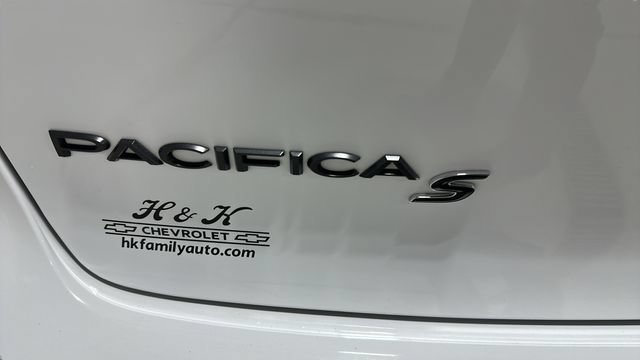 Used 2025 Chrysler Pacifica Limited FWD image 37