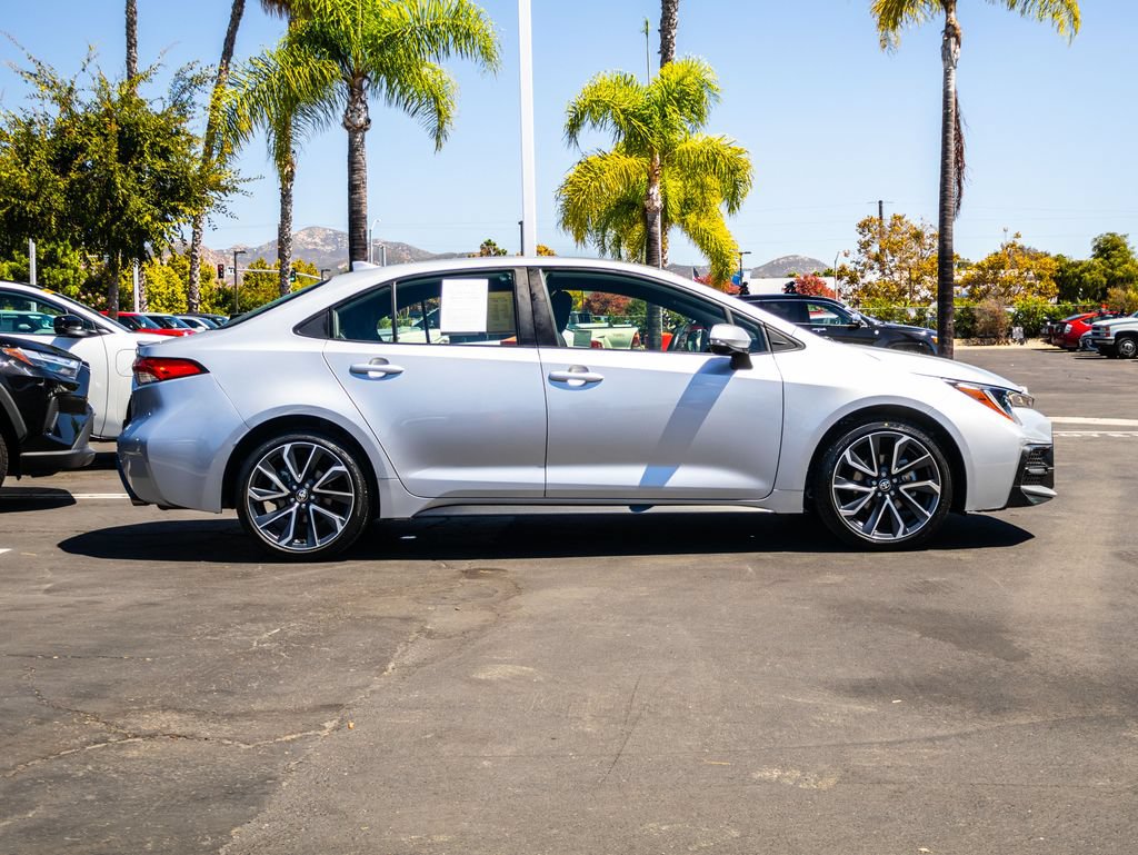 Used 2022 Toyota Corolla SE w/ Carpet Mat Package (TMS) FWD image 4