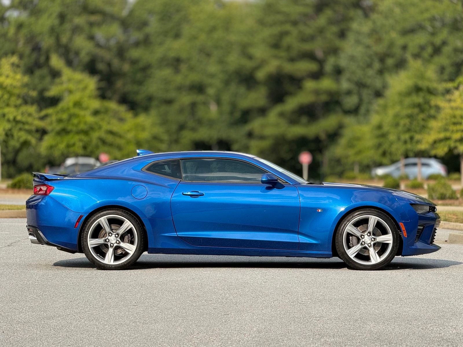 Used 2018 Chevrolet Camaro SS RWD image 12
