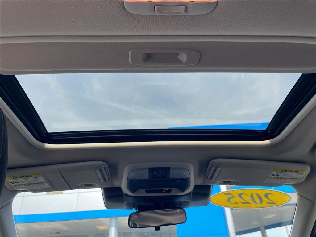 Used 2025 Subaru Crosstrek 2.0i Premium image 21