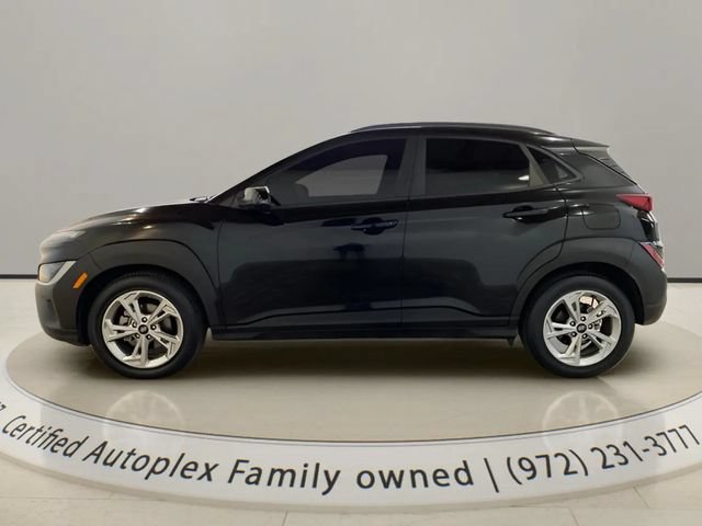 Used 2022 Hyundai Kona SEL FWD image 2