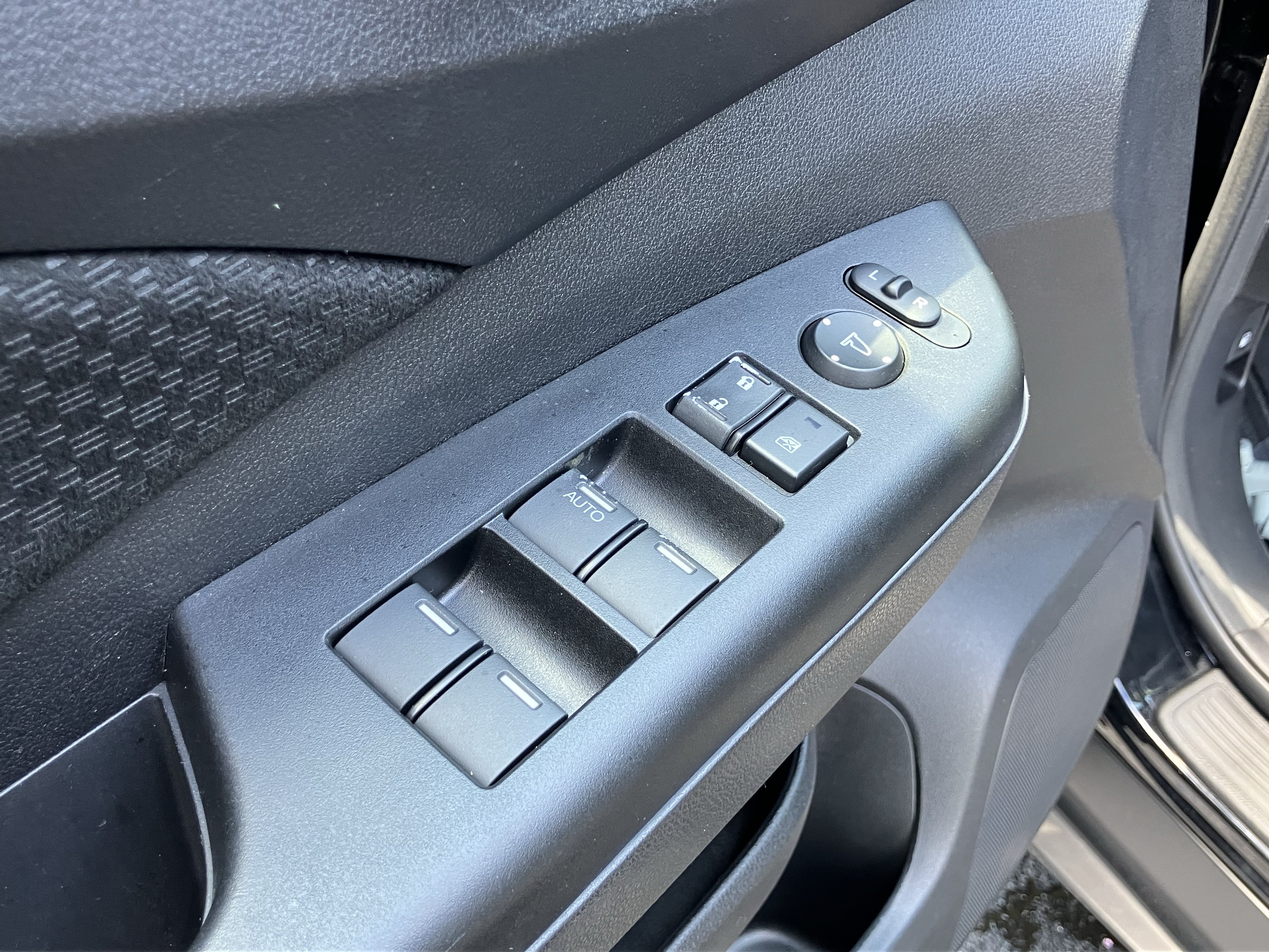 Used 2015 Honda CR-V EX image 15