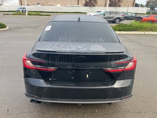 Used 2025 Toyota Camry SE image 6