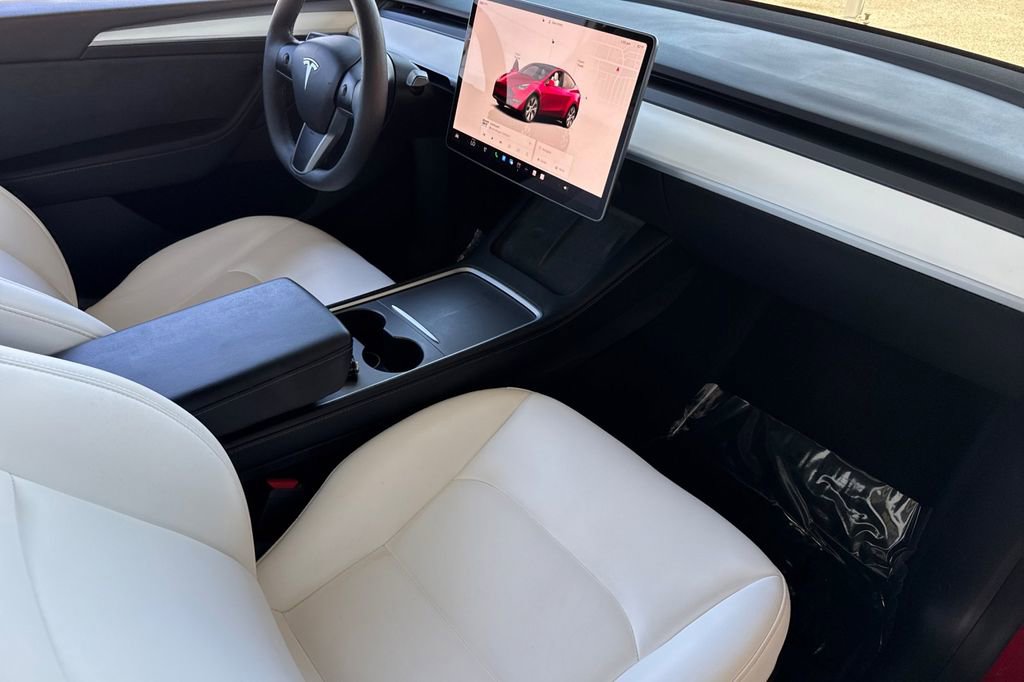 Used 2023 Tesla Model Y Long Range image 14