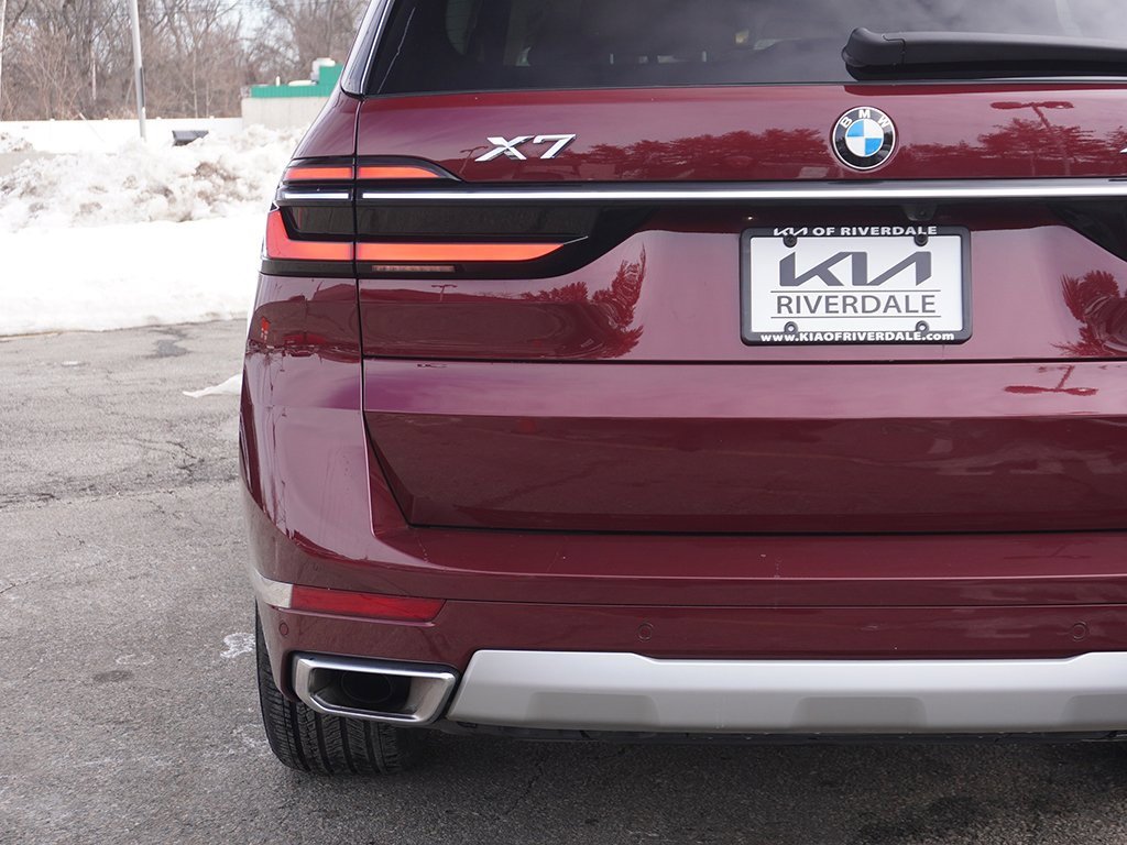 Used 2024 BMW X7 xDrive40i w/ Premium Package image 21