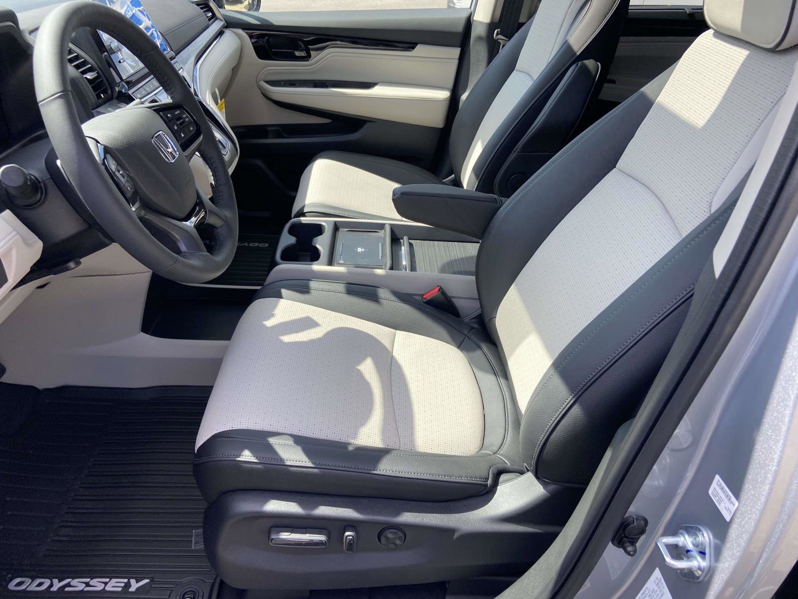 New 2026 Honda Odyssey Elite image 8