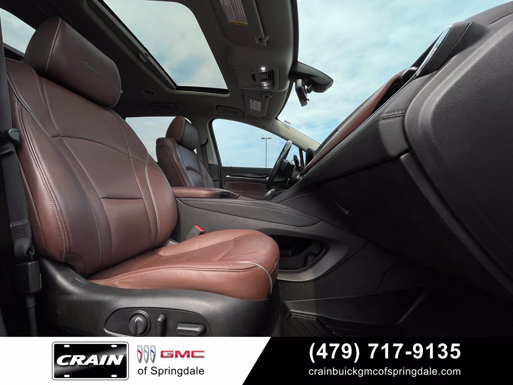 Used 2018 Buick Enclave Avenir w/ Avenir Technology Package FWD image 30