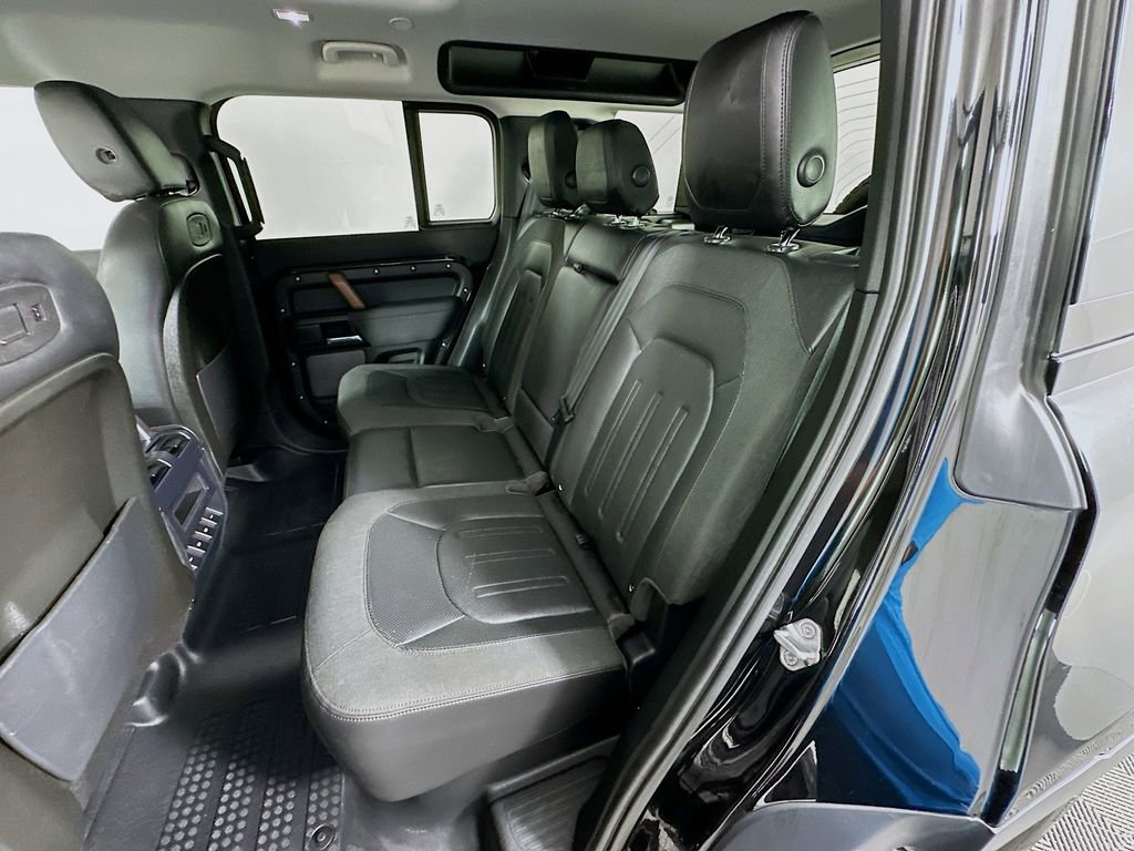 Used 2020 Land Rover Defender 110 S image 25
