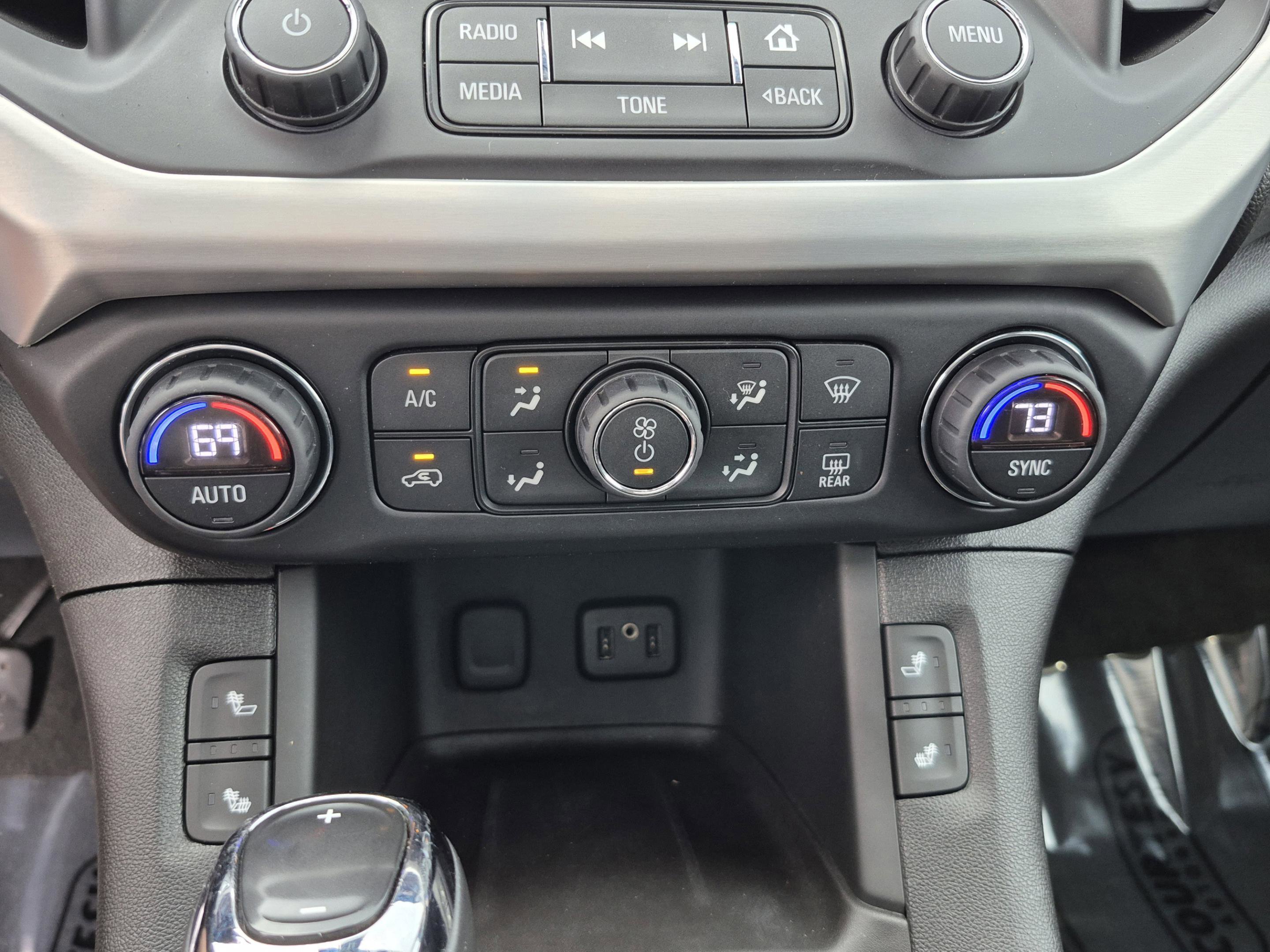 Used 2017 GMC Acadia SLE w/ Driver Alert Package I FWD image 28