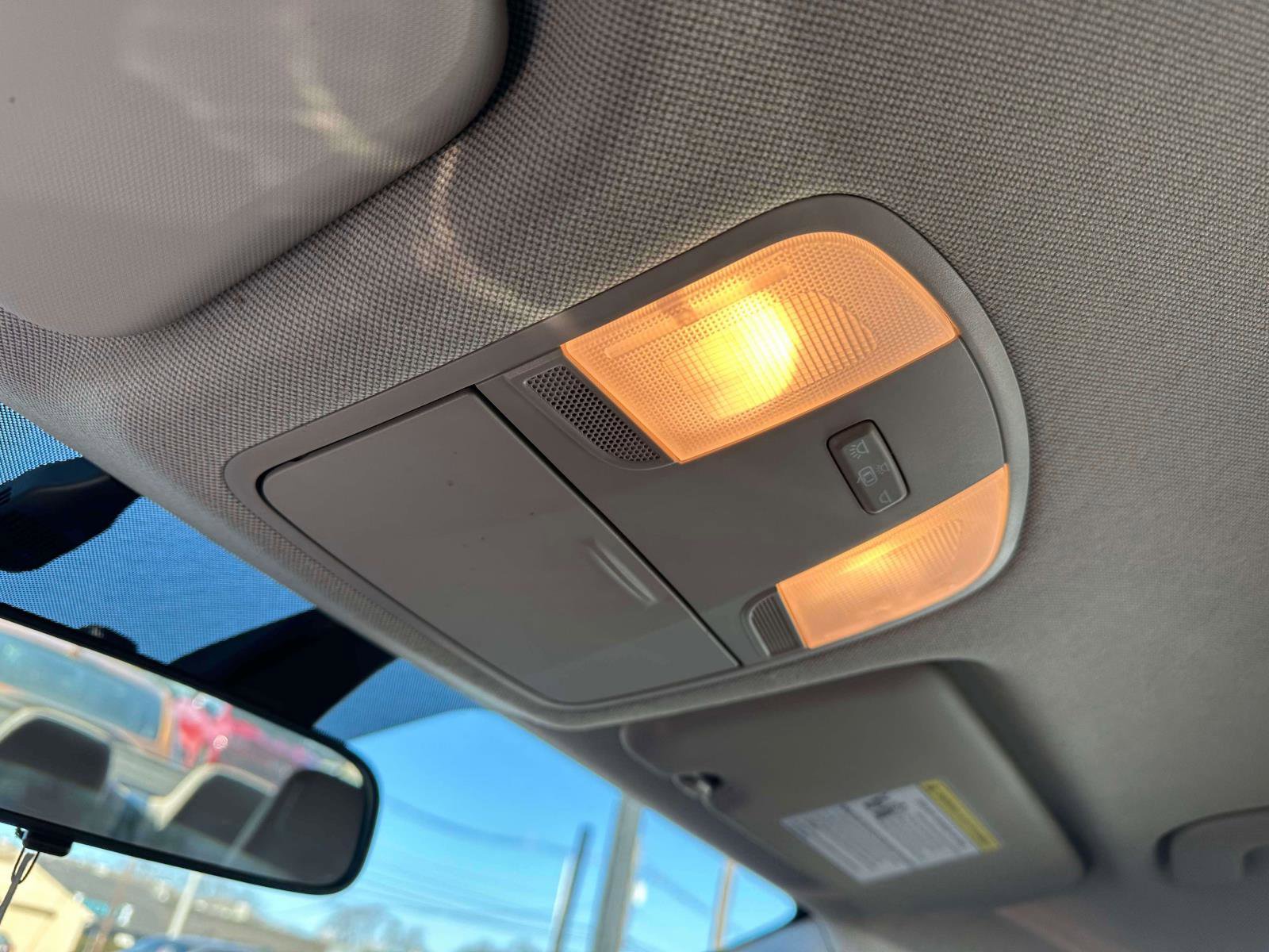 Used 2020 Hyundai Elantra SEL image 28