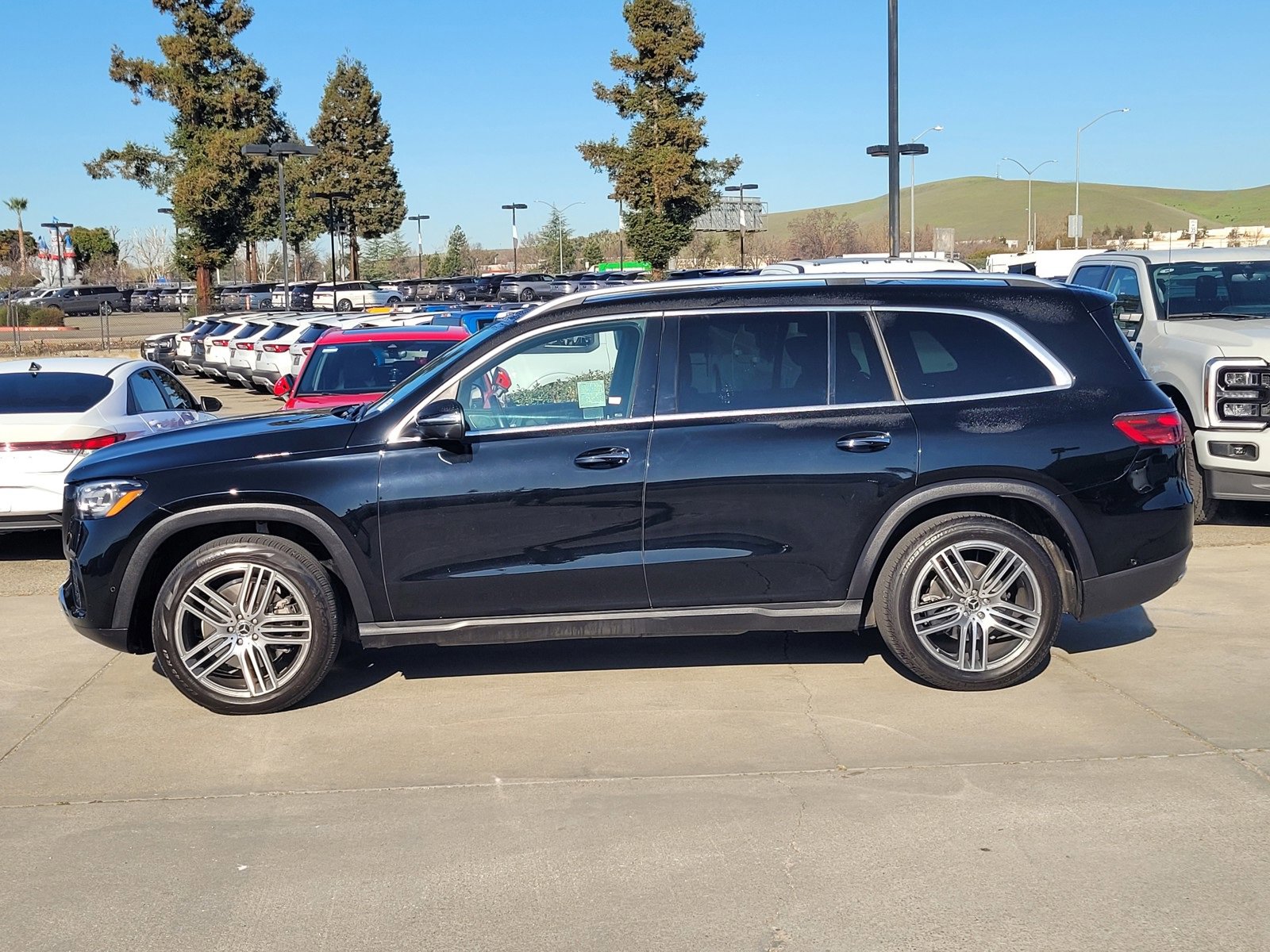 Used 2024 Mercedes-Benz GLS 450 4MATIC image 7