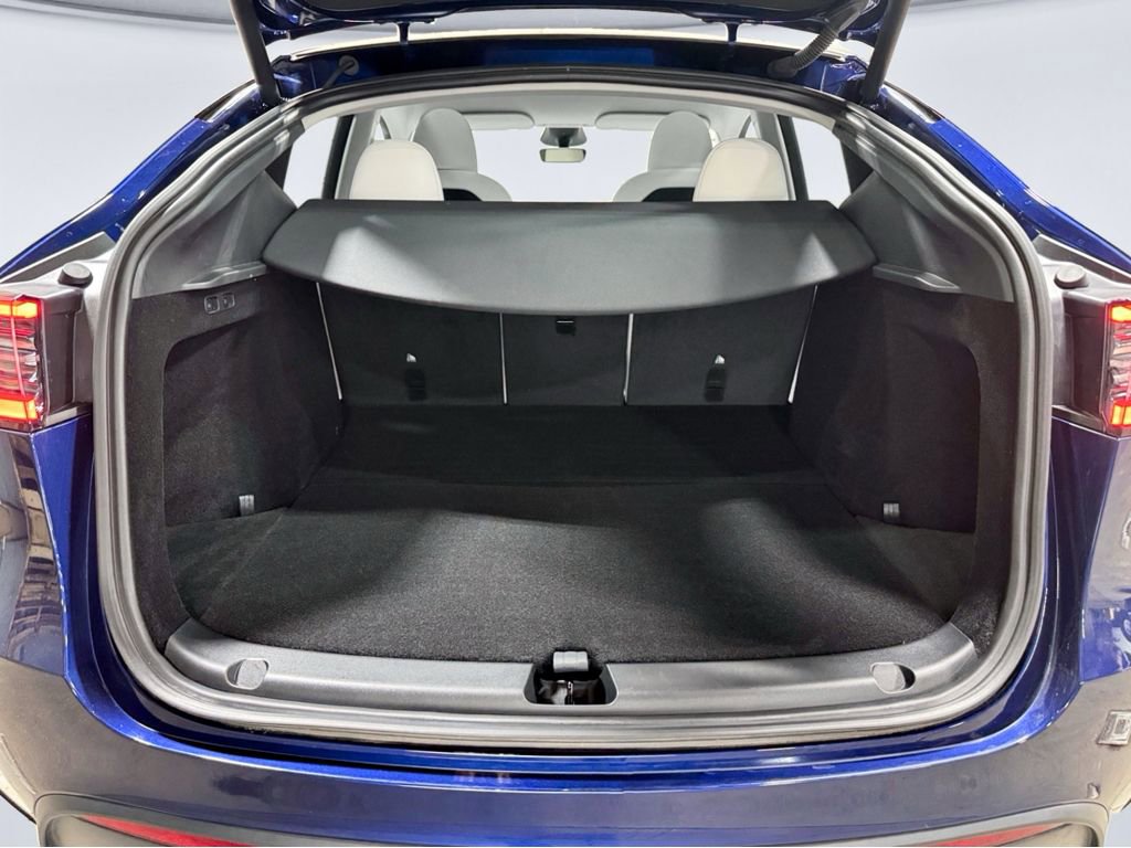 Used 2024 Tesla Model Y Long Range image 25