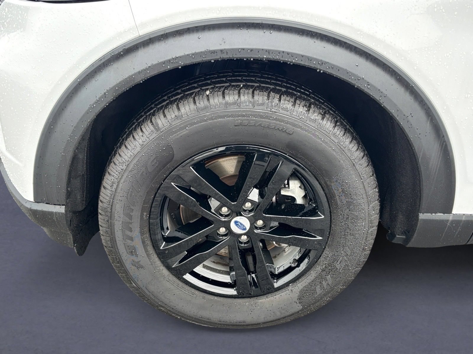 Used 2023 Ford Explorer XLT w/ Equipment Group 202A AWD/4WD image 13