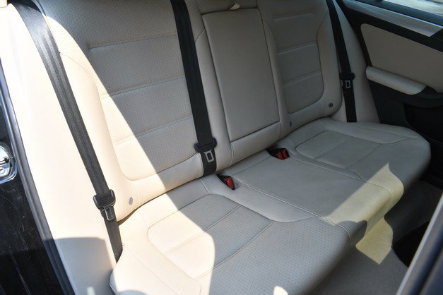 Used 2015 Volkswagen Jetta SE FWD image 29