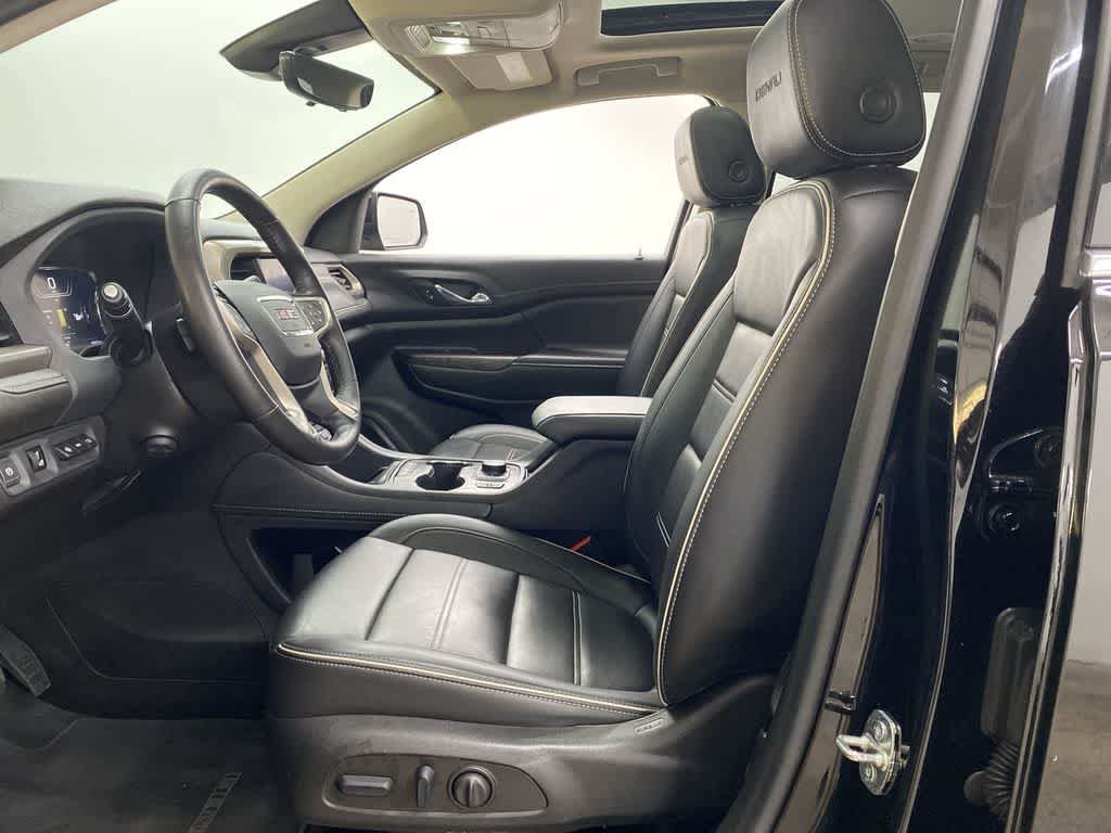Used 2022 GMC Acadia Denali w/ Denali Ultimate Package AWD/4WD image 13