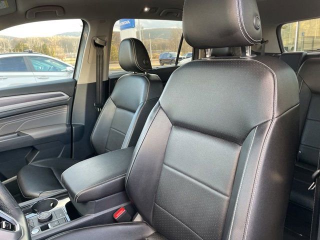 Used 2023 Volkswagen Atlas SEL R-Line AWD/4WD image 11