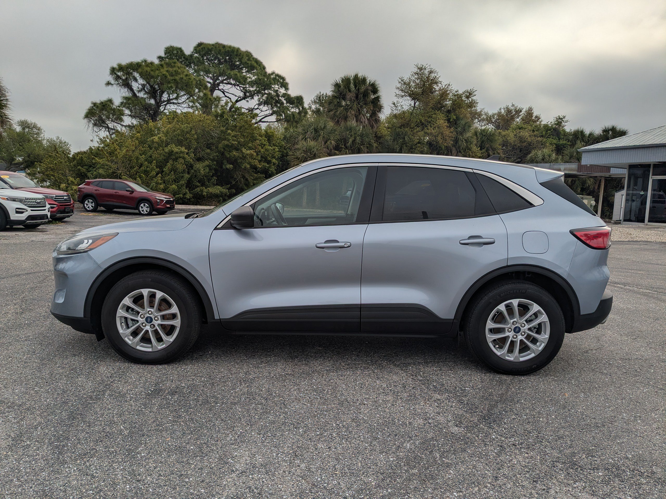 Used 2022 Ford Escape SE FWD image 7