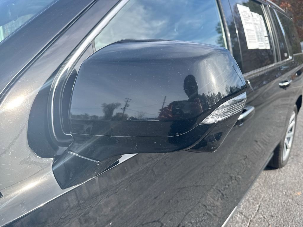 Used 2022 Cadillac Escalade ESV Premium Luxury Platinum image 11