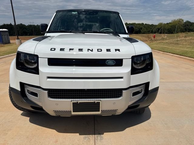 Used 2020 Land Rover Defender 110 HSE AWD/4WD image 2