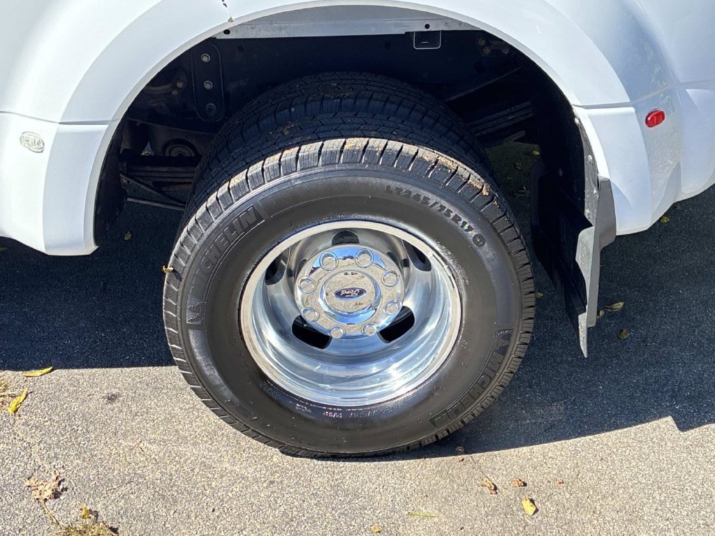 Used 2022 Ford F350 XL w/ STX Appearance Package AWD/4WD image 13