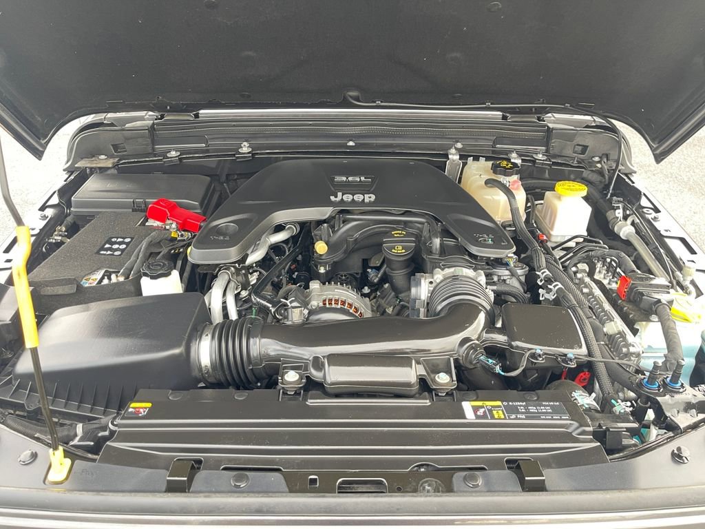 Used 2021 Jeep Gladiator Overland w/ Popular Equipment Package image 18