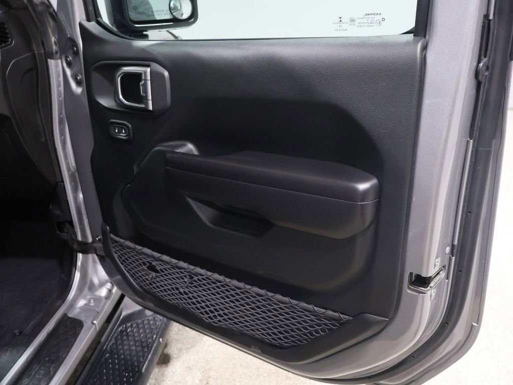 Certified 2020 Jeep Gladiator Rubicon w/ Cold Weather Group image 22