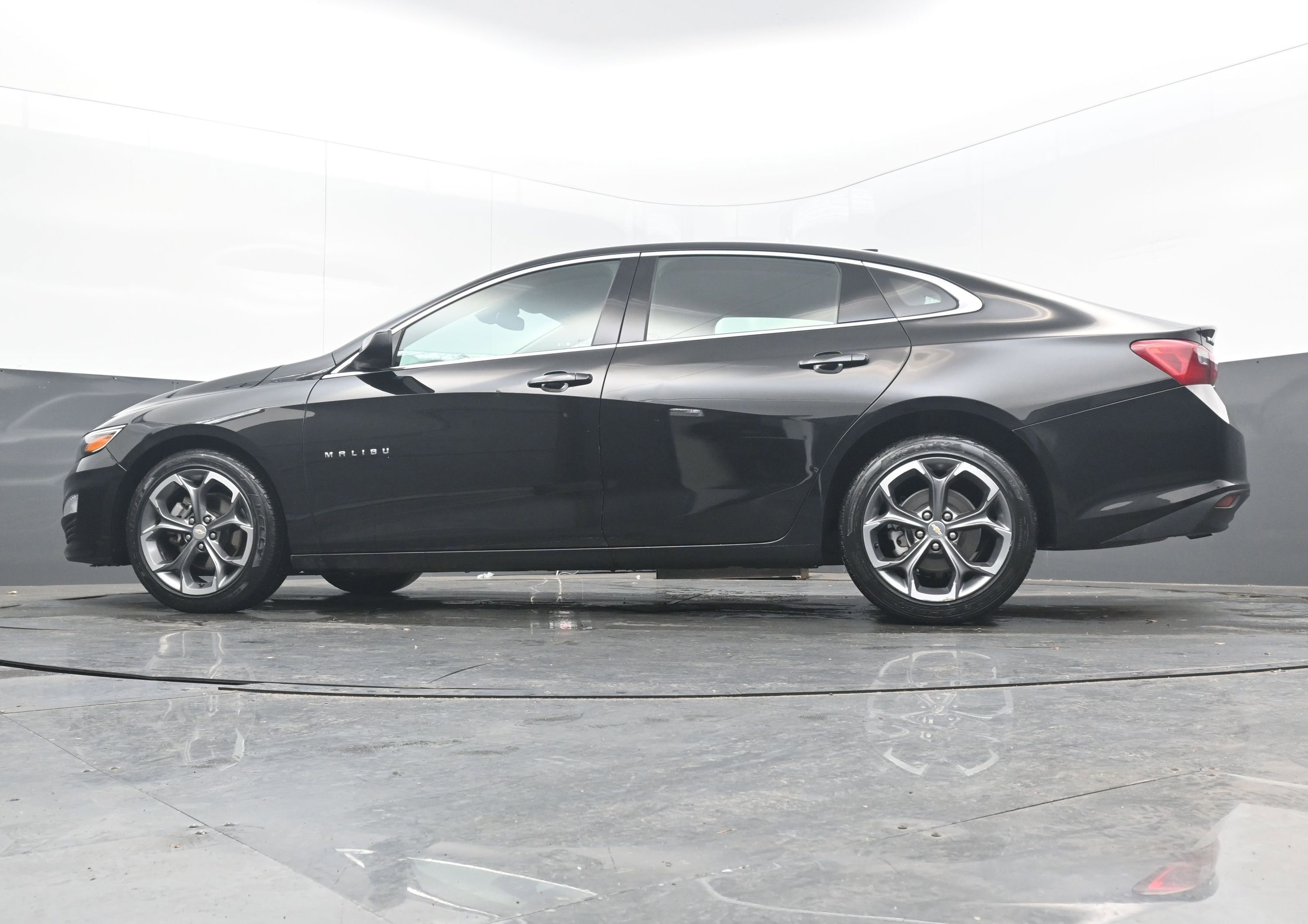 Used 2024 Chevrolet Malibu LT image 24