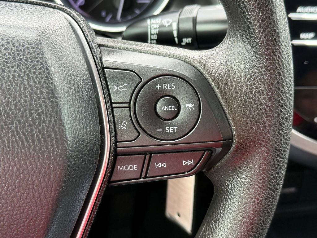 Used 2019 Toyota Camry LE FWD image 26