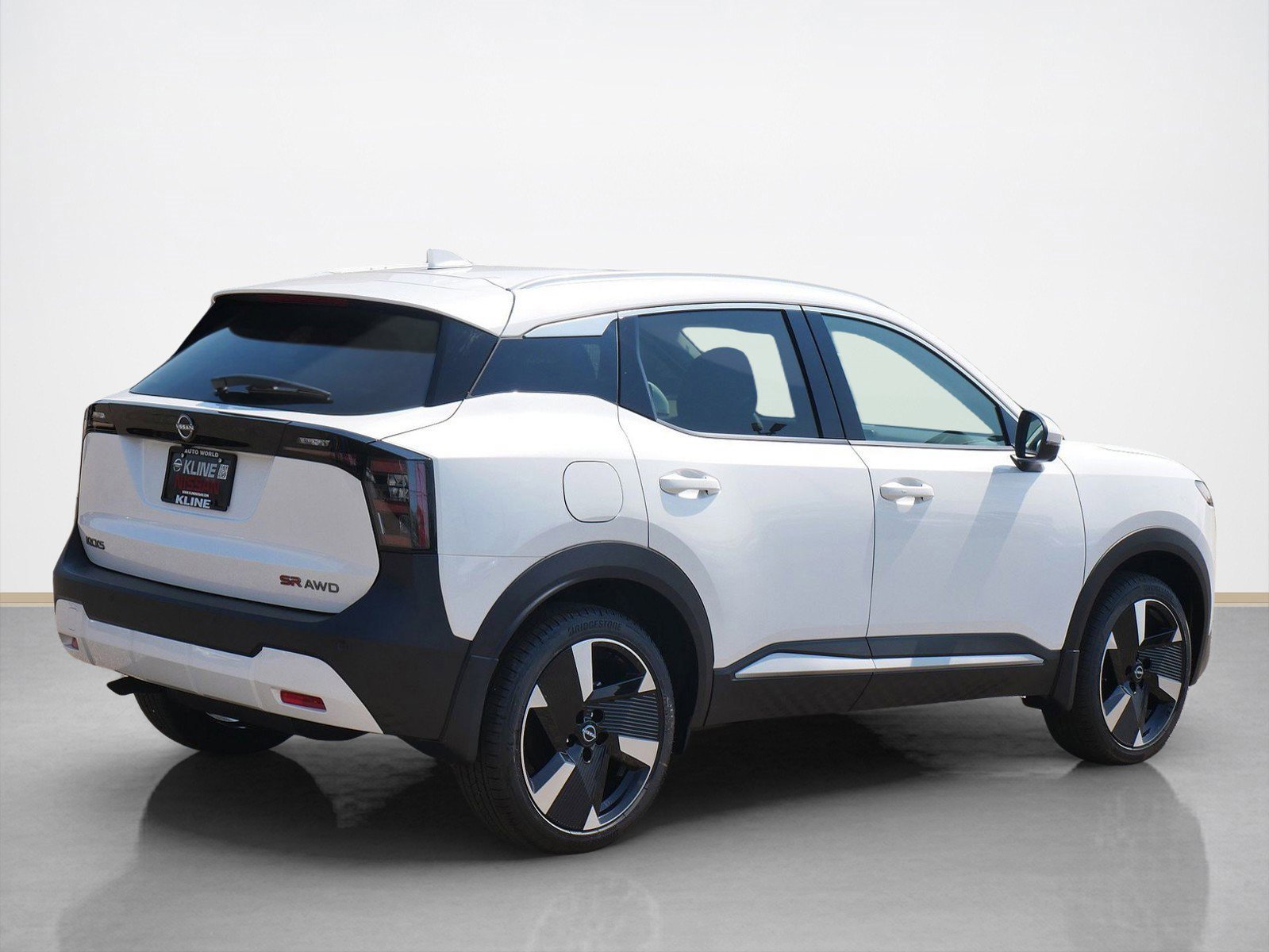 New 2025 Nissan Kicks SR w/ SR Premium Package image 2