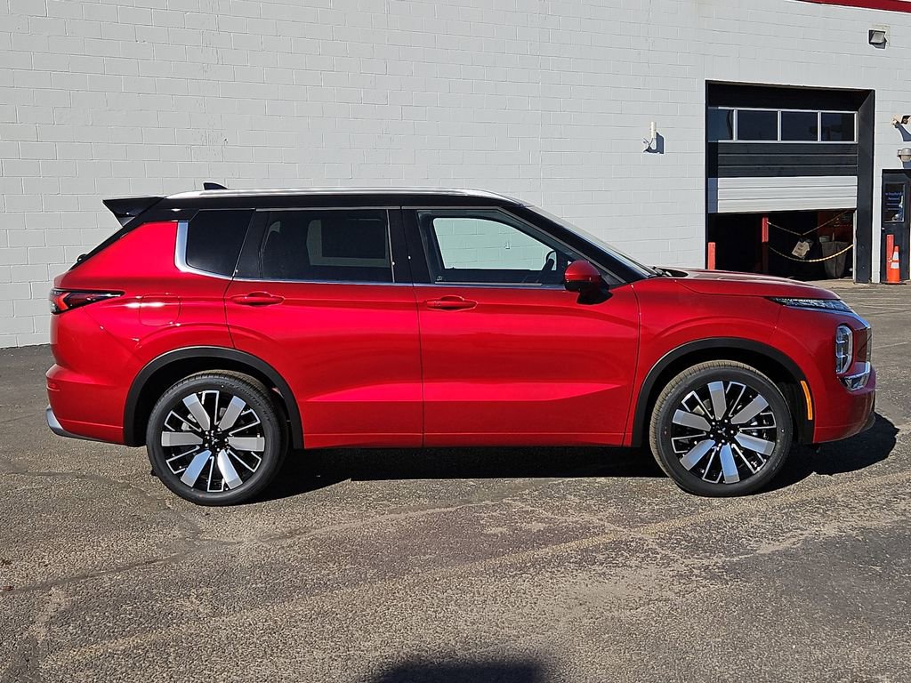 New 2026 Mitsubishi Outlander SEL image 15