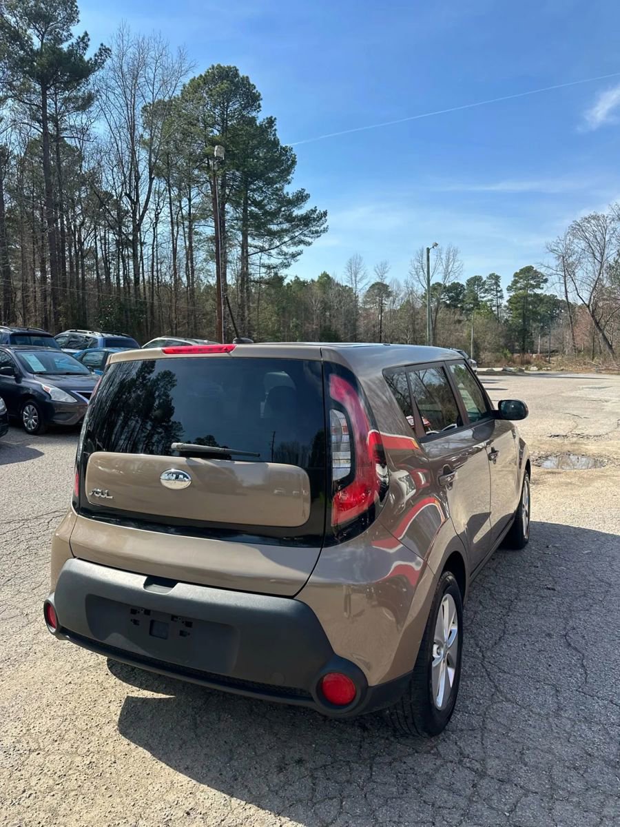 Used 2014 Kia Soul FWD image 4