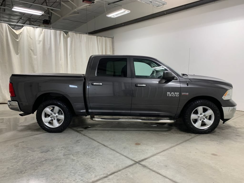 Used 2017 RAM 1500 Classic SLT AWD/4WD image 23